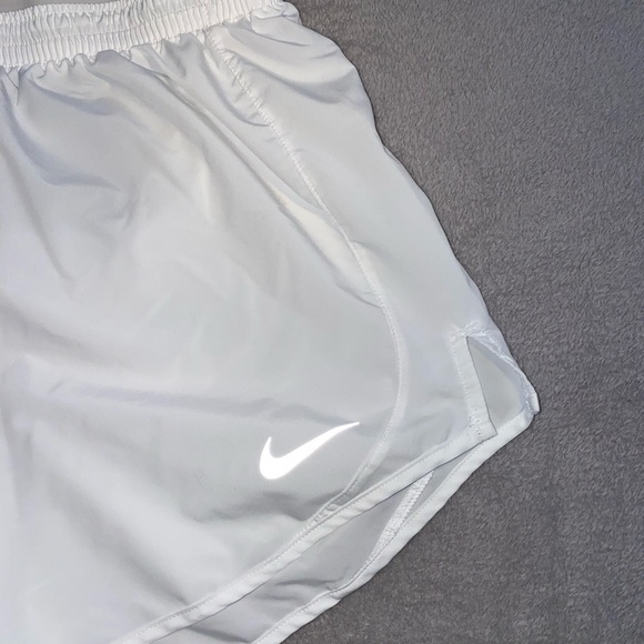 Nike running shorts - Picture 2 of 4